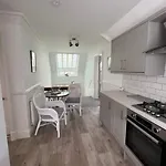The Upper Deck - Fantastic Sea Views